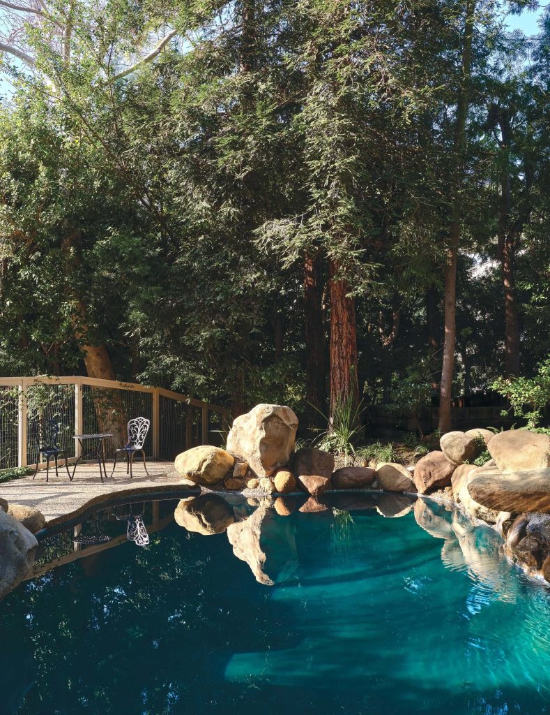 Emma roberts hollywood home exterior pool recreate the look