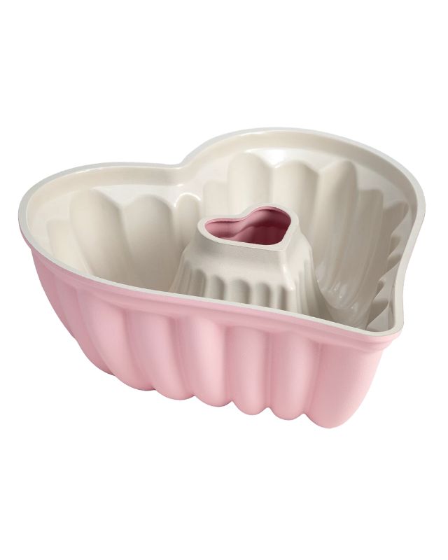 Paris hilton pink heart shaped fluted pan