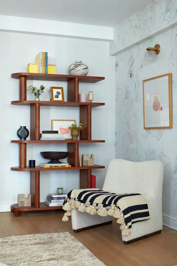 Maude apatow living room reading nook nyc apartment get the look