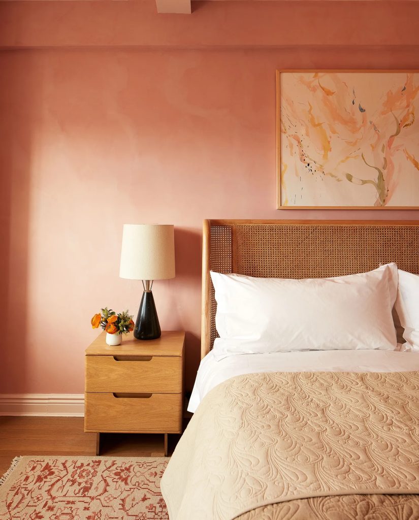Maude apatow pink bedroom nyc apartment get the look