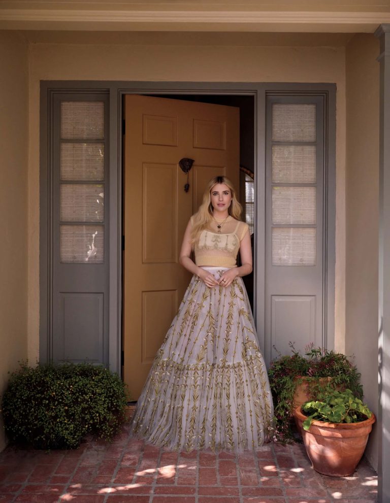 Emma roberts hollywood home exterior front door recreate the look