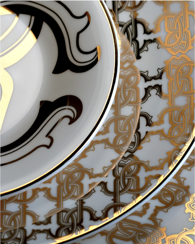 Roberto cavalli monogram gold tableware