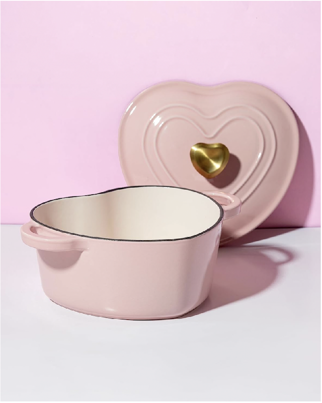 Paris hilton enameled cast iron dutch oven heart-shaped pot with lid